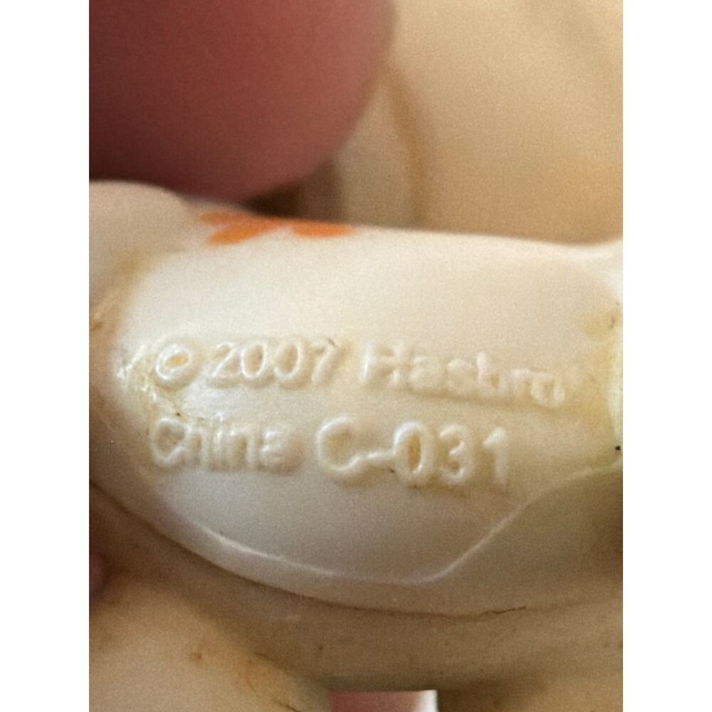 Hasbro Littlest Pet Shop Cow #877 White Brown LPS Figure Blue Star Eyes 2007 - Picture 11 of 14